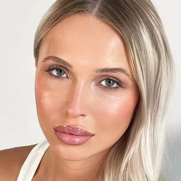 Kevyn Aucoin The Lighting Stick (Soft Light) - Picture 3 of 4